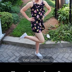 abercrombie Romper Black Floral kids 11/12